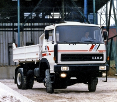 Sklápěč LIAZ 151.261 s pohonem všech kol (motor MŠ 640; 224 kW)