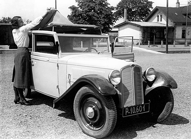 [Obrázek: 02-jawa-700-polokabrio-s-damou---1934.jpg]