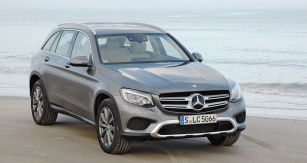 Mercedes-Benz  GLC 250 d 4Matic,  silnější provedení  se vznětovým čtyřválcem a trvalým pohonem  všech kol