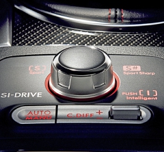 Nejnovější motory Subaru mají systém SI-Drive, umožňující elektronicky měnit nastavení provozní charakteristiky