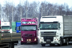 Od 15. listopadu 2015 se na kamiony s celkovou hmotností nad 12 t celkové hmotnosti vztahuje povinnost platit na dálnicích Ruské federace mýtné.