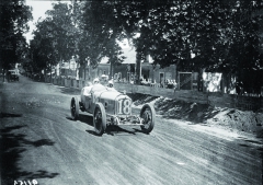 Na trati GP Francie 1921 ve voze Ballot 2LS, s vozem stejné značky, ale typem 3L se Ralph de Palma umístil druhý.