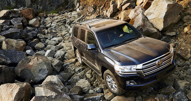 Toyota Land Cruiser model 2016