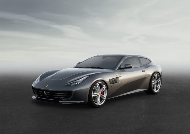 160061-car-ferrari-gtc4lusso-fr-3-4-lr 106244