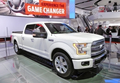 Ford F-150 Platinum, nejnovější člen F-Series, po dlouhá léta nejprodávanějšího amerického vozu