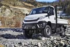 Iveco Daily 4x4 lze využít i v těžkém terénu