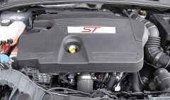 Mezi alternativními motory pro Focus ST je jediný diesel, osvědčený přeplňovaný čtyřválec 2.0 TDCi se čtyřventilovým rozvodem a přímým vstřikováním paliva