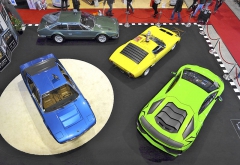 Lamborghini slaví 50 let modelu Miura, který se předvedl ve stylové expozici