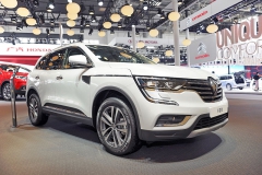 Renault Koleos druhé generace se po nezbytných úpravách začne prodávat také v Evropě . Na čínském trhu je k dispozici výhradně s atmosféricky plněným čtyřválcem o objemu 2,5 l