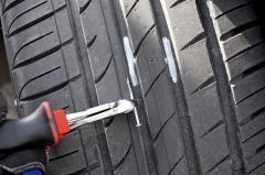 Samotěsnící pneumatika SealGuard zacelí otvory do velikosti 5 mm