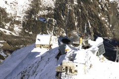 Ve výšce 3500 metrů nad mořem bylo představeno Iveco Daily. Transport proběhl vrtulníkem.