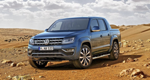 VW Amarok Aventura s aktuálním designem přídě značky Volkswagen: u příležitosti uvedení na český trh bude od listopadu 2016 k dispozici šestiválcový agregát (165 kW)