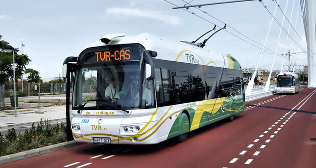 Zajímavě tvarovaný trolejbus Civis