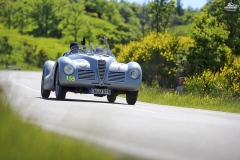 Vzácná Alfa Romeo 6C 2500 SS Spider Colli z roku 1947 jela původní MM v roce 1948. Řadový šestiválec 2443 cm³ nabízel 140 koní