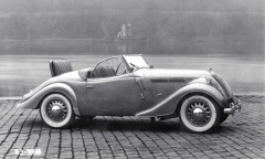 První Popular Monte Carlo v provedení roadster de luxe na snímku z října 1936