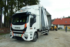 Prevoz vozidlom Iveco Eurocargo zaisťovala spo- ločnosť Commet Plus s.r.o.