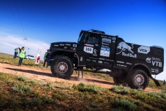 Kamaz 43509 rozhodně ukázal alespoň část svého potenciálu. Na nástavbě sice nese samolepku Diesel Power Liebherr, ale nenechte se zmást, pod kapotou má český motor GYRTECH Race Power MK16-3EC od Buggyry!