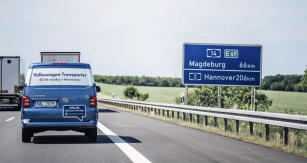Plynulá jízda po dálnici v pravém – kamionovém – pruhu směr Hannover
