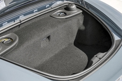 Také 718 Boxster má dva zavazadlové prostory, přední s objemem 150 l