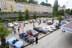 Start se odehrál v prostoru před hotelem Thermal, což přilákalo i publikum z řad široké veřejnosti. Startovalo se tradičně – v pátek ve 14:01 a v sobotu v 8:46