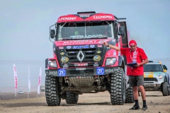 Maarten van den Brink se neztratil s novoučkým speciálem Renault Sherpa zkonstruovaným v dílnách MKR Technology Maria Kresse v severočeských Židovicích ani v těžkých dunách.