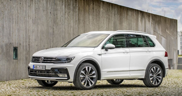 Tiguan BiTDI stojí o 105 tisíc korun více než srovnatelně vybavená verze s motorem 2.0 TDI 140 kW (190 k)