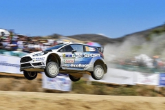 Eibach dodává díly závodním stájím (vpravo Ford Fiesta týmu M-Sport na Rally Mexico 2015). Průmyslové pružiny jsou tvářeny za tepla (dole)
