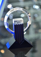 Titul „Van of the Year 2017“ patří novému modelu dodávkových vozidel Volkswagen Crafter.