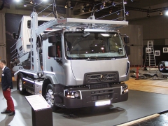 Renault Trucks D Wide 4x2 v úpravě pro přepravu vozidel