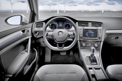 Volkswagen se záměrně snažil elektrický e-Golf co možná nejméně odlišit od ostatních verzí