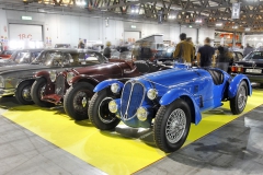 Alfa Romeo 6C a Delahaye 135 (Le Mans Tourer). Oba automobily pohání řadový šestiválec