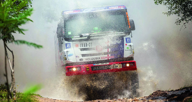 TATRA PHOENIX G3 je první soutěžní speciál svého druhu, který se může pyšnit etapovým vítězstvím na rallye Dakar. TATRA PHOENIX G3 je první soutěžní speciál svého druhu, který se může pyšnit etapovým vítězstvím na rallye Dakar.