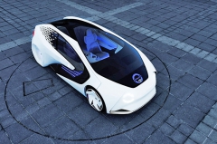 Originální Toyota Concept-i se snaží o „odtechnizování“ a zlidštění stroje jménem automobil
