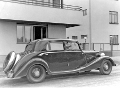 Pětimístný sedan Wikov 40 ročníku 1935 určený pro taxislužbu