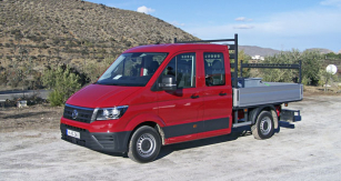 VW Crafter druhé generace s karoserií DOKA-valník