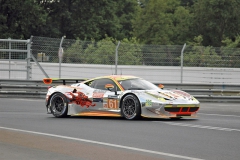 Závodník Weng-Sun Mok (Clearwater Racing/Ferrari 458 Italia) přizval letos k účasti v Le Mans Boba Bella a Keitu Sawu