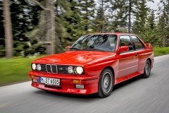 První generaci BMW M3 (E30) poháněl šestnáctiventilový čtyřválec S14 s objemem 2,3 a později 2,5 litru