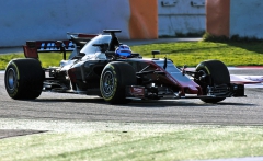 Romain Grosjean (Haas VF-17 Ferrari) při prvních jízdách nového monopostu