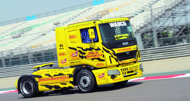 Indický titul David Vršecký vybojoval na pohárovém tahači TATRA Motors s motorem Cummins o max. výkonu 400 k.