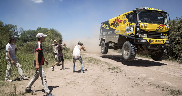 Macíkova Liazka v plné jízdě na trati Dakaru 2017