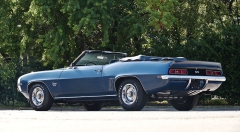 První Camaro bylo nabízeno jako kupé nebo kabriolet (convertible). Na snímku výbava SS (Super Sport) 396 ročníku 1969