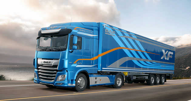 DAF XF 450 FR 4x2 s budkou Space Cab DAF XF 450 FR 4x2 s budkou Space Cab