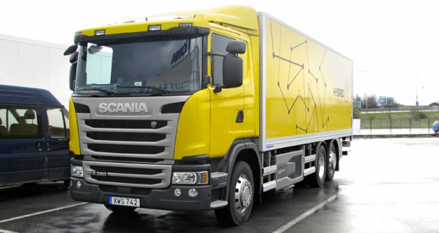 Scania G320  B6x2 NB s ­hybridním pohonem pro městský ­rozvážkový provoz 