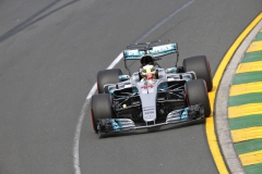 Lewis Hamilton nastoupil do letošní sezony s novým vozem Mercedes-AMG W08 EQ Power