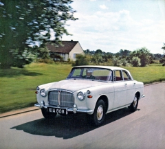 Rover 3 Litre Coupé (P5), na rozdíl od verze Saloon s odlehčeným designem střechy (1967)