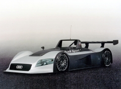 Představení prvního prototypu Audi R8 pro 24 h Le Mans v prosinci 1998