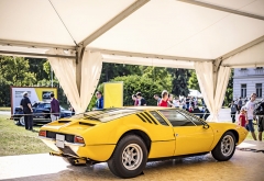 Povedený design Ghia (G. Giugiaro): DeTomaso Mangusta s výkonným osmiválcem