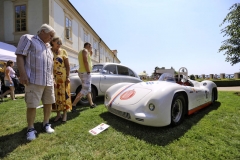 Kreace na téma Tatra 600 se jmenuje Tatraplan Sport a pochází z roku 1951. Poháněl ji osmiválec