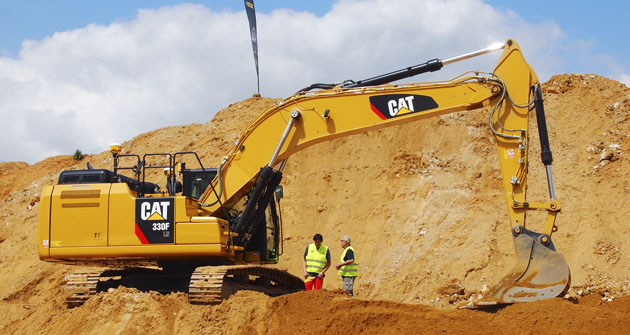 Pásové rýpadlo Cat 330F LN Pásové rýpadlo Cat 330F LN