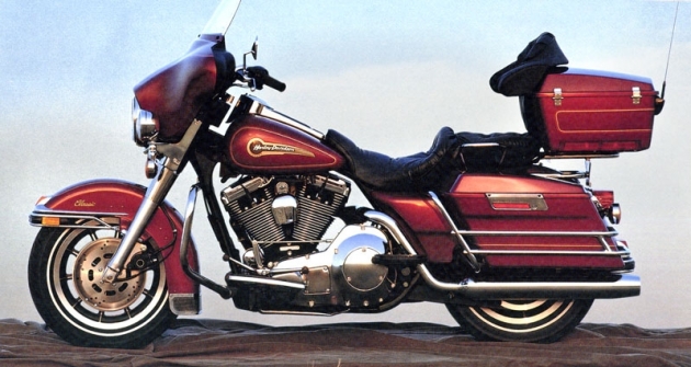 Harley-Davidson FLHTC Electra Glide Classic model 1997 s dvouválcem Evolution 1340 cm3 (karburátor nebo vstřikování SPFI)